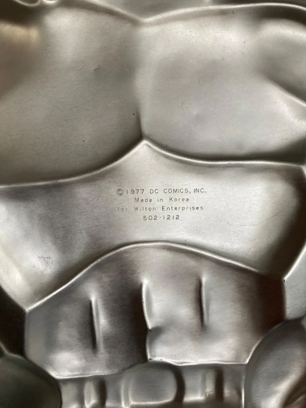 DC Comics cake mold